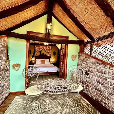 Le Colombier De Cyrano Et Roxane Bed & Breakfast Bergerac