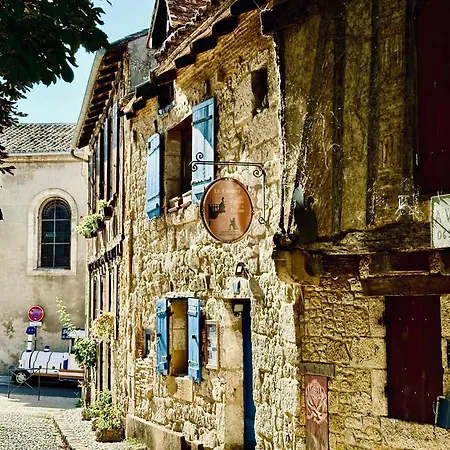 Le Colombier De Cyrano Et Roxane Бержерак