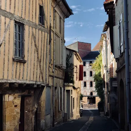 Le Colombier De Cyrano Et Roxane