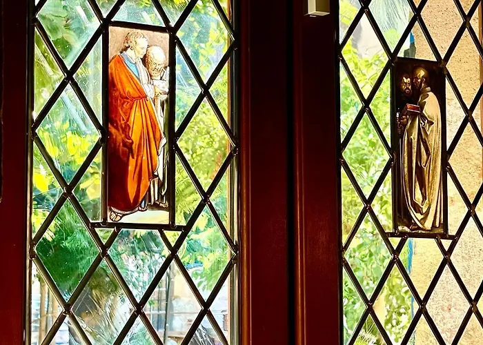 Le Colombier De Cyrano Et Roxane Bed and breakfast 3*