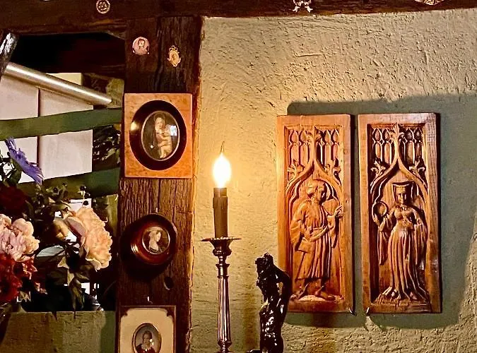 Le Colombier De Cyrano Et Roxane