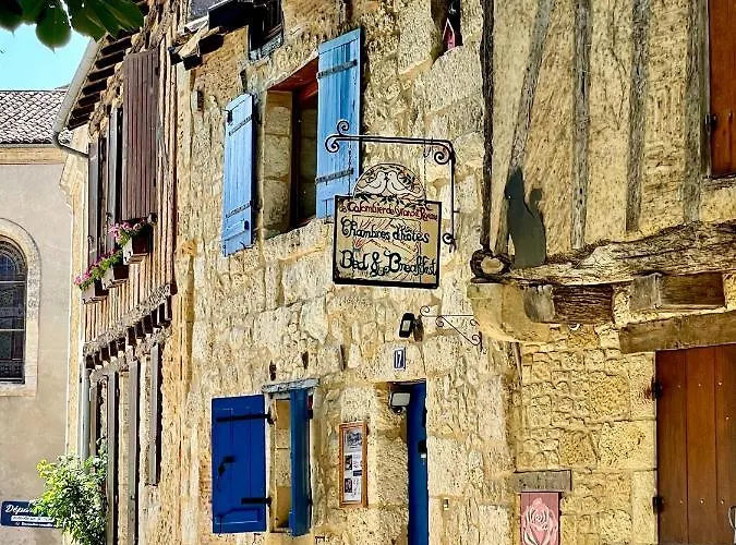 Le Colombier De Cyrano Et Roxane Bed and breakfast