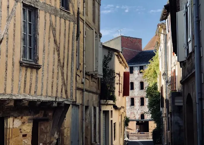 Le Colombier De Cyrano Et Roxane