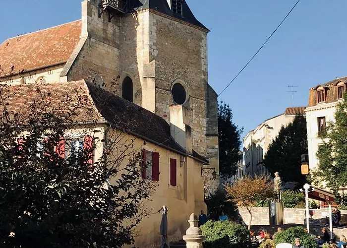 Le Colombier De Cyrano Et Roxane Bed and breakfast 3*