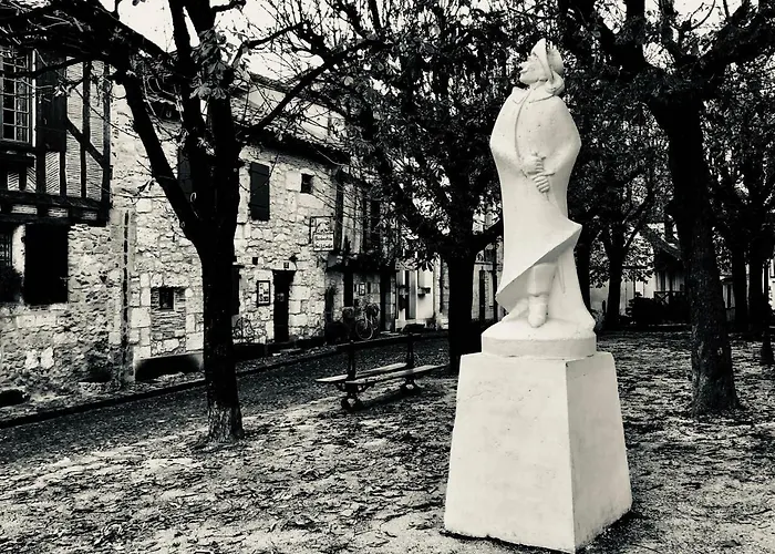 Le Colombier De Cyrano Et Roxane Bed and breakfast Bergerac